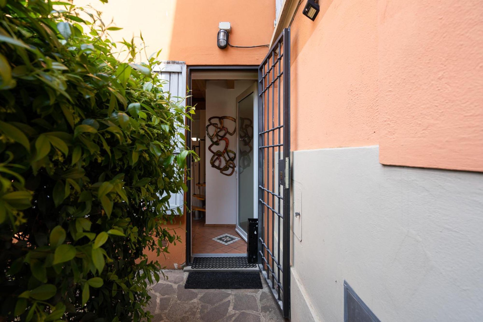 Authentic Bologna Relax: 10 Minutes From The Heart Of Town Apartman Kültér fotó